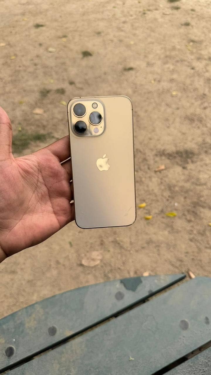 IPhone 13 Pro 4