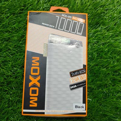 MOXOM 10,000MAH POWERBANK