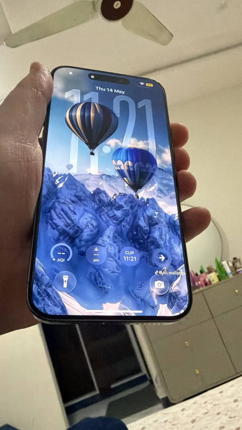 15 pro max 256 non pta e-sim active. 3