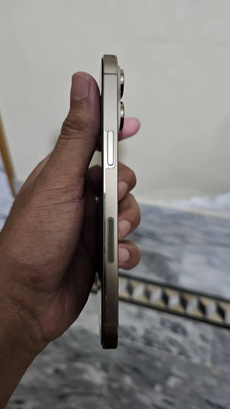 iphone 14 pro max 2