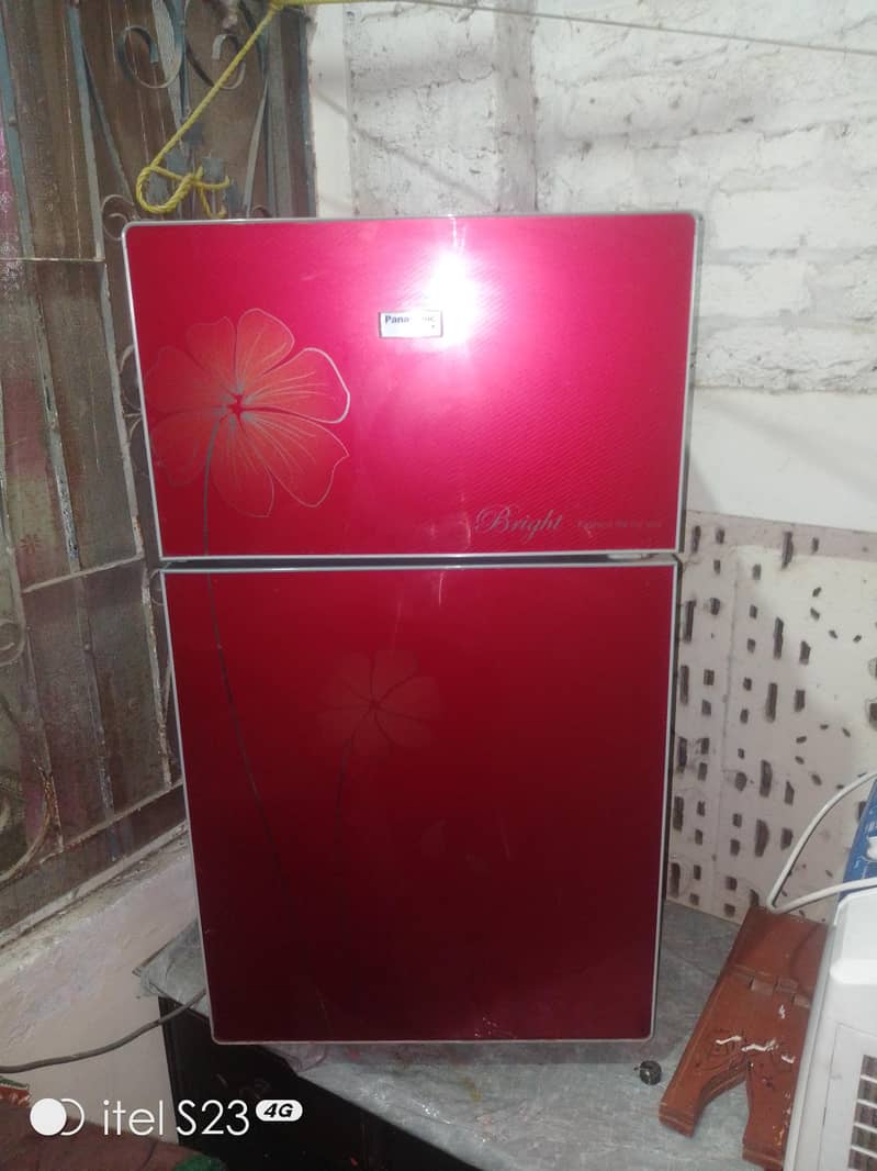 min fridge 1