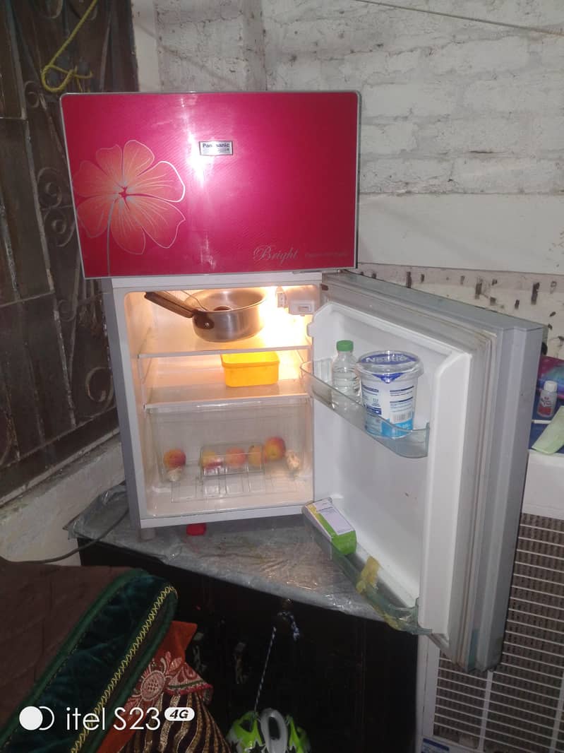 min fridge 2