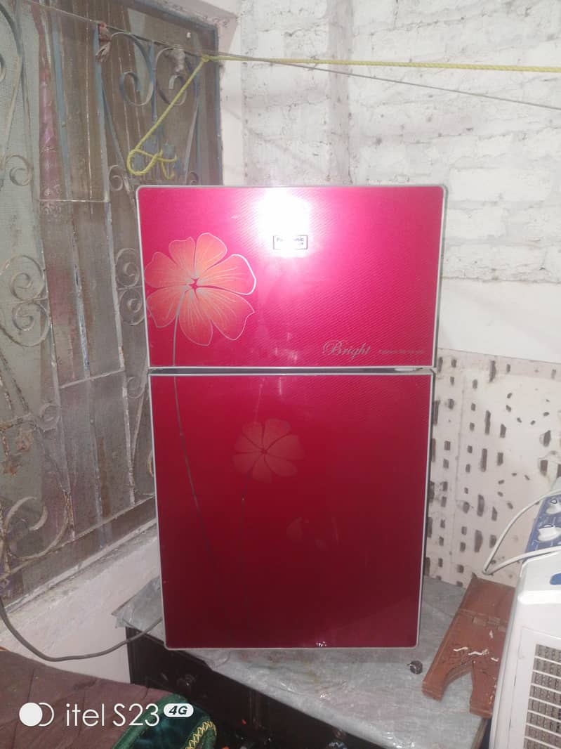 min fridge 3