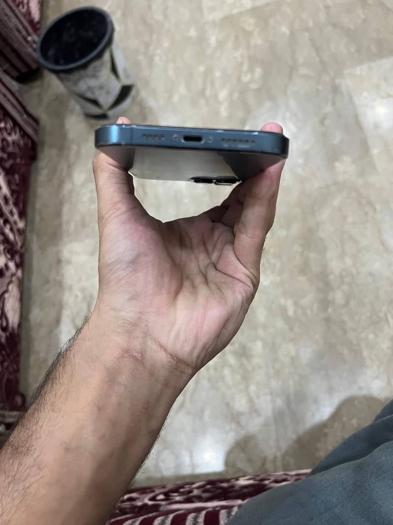 iphone 12 Pro Max 4