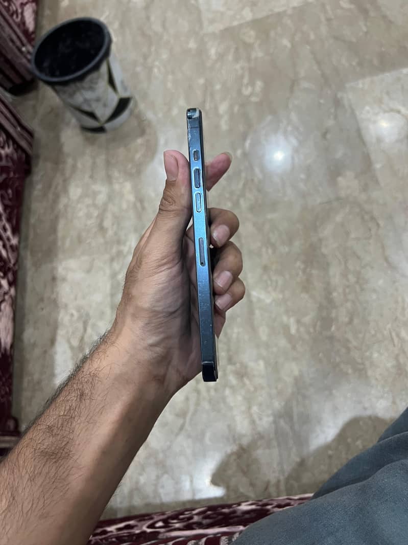 iphone 12 Pro Max 5