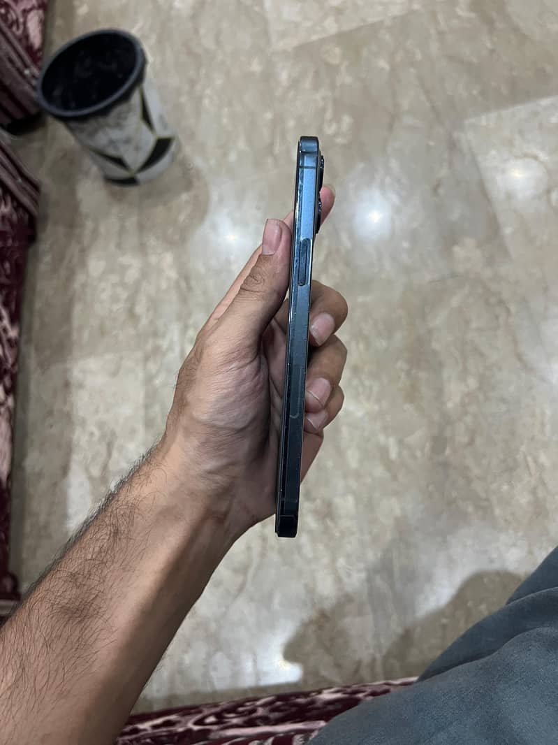 iphone 12 Pro Max 6