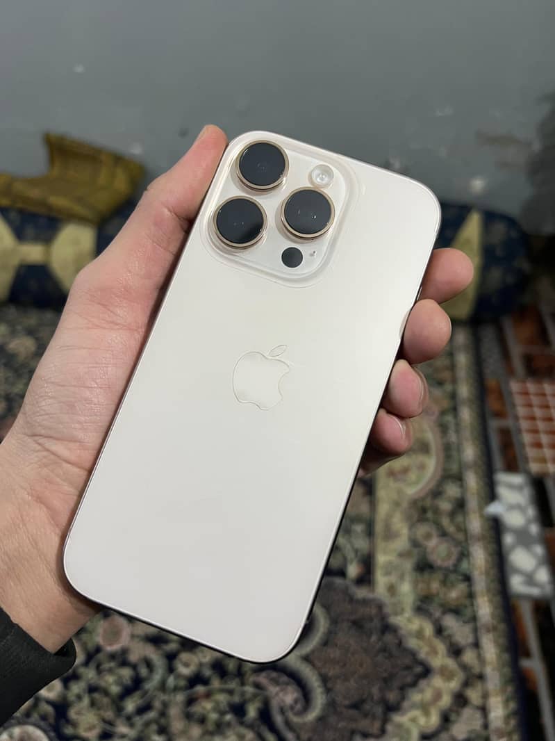 iphone 16 pro 4