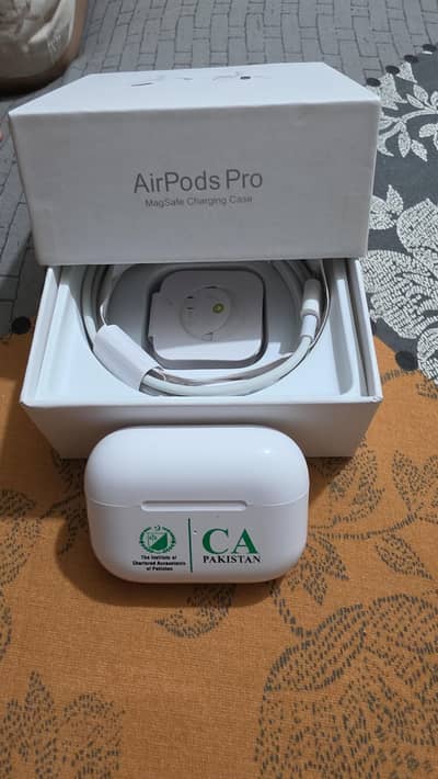 AirPods Pro (1st Gen) with MagSafe Charging Case