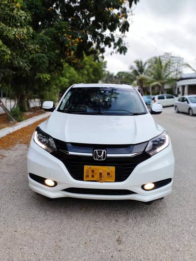 HONDA VEZEL PERL WHITE FULL ORIGNAL
