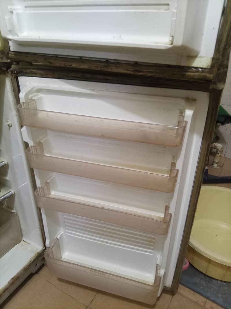 Dawlance fridge 2