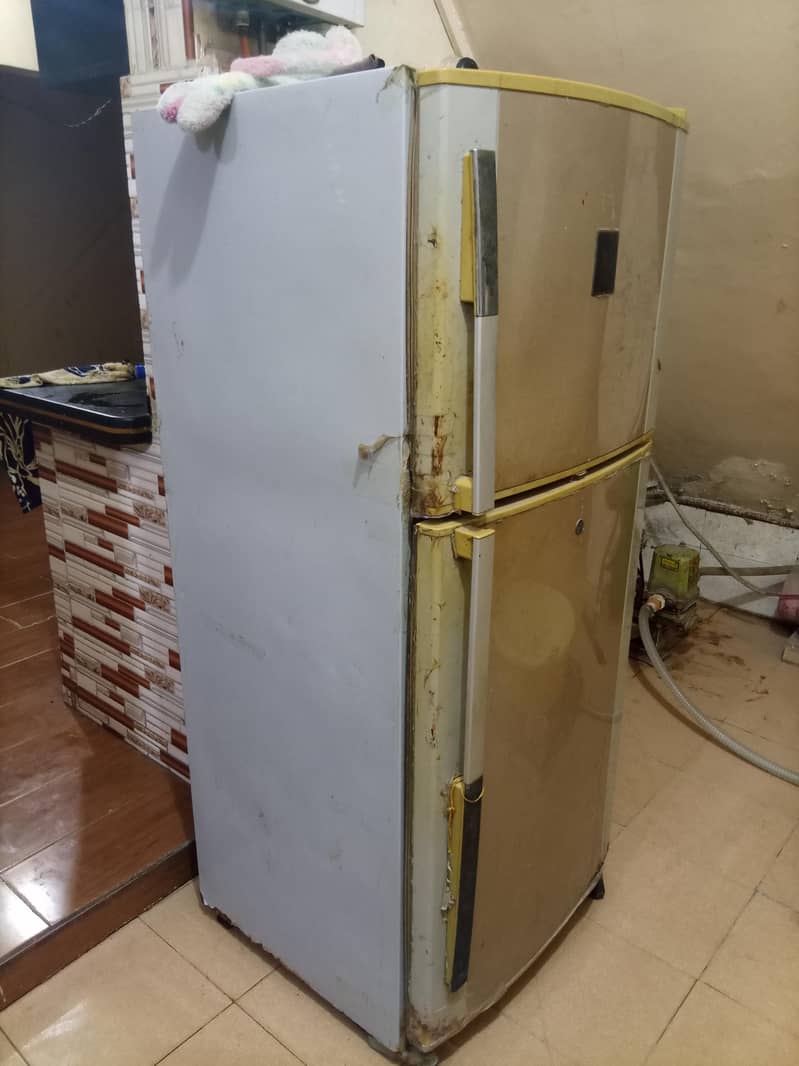 Dawlance fridge 8
