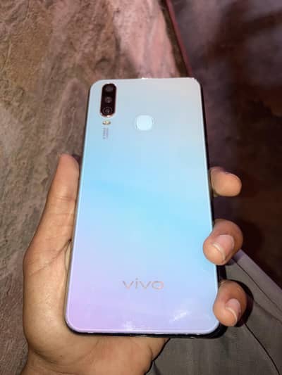 Vivo y17 kit phone Hai 8/256
