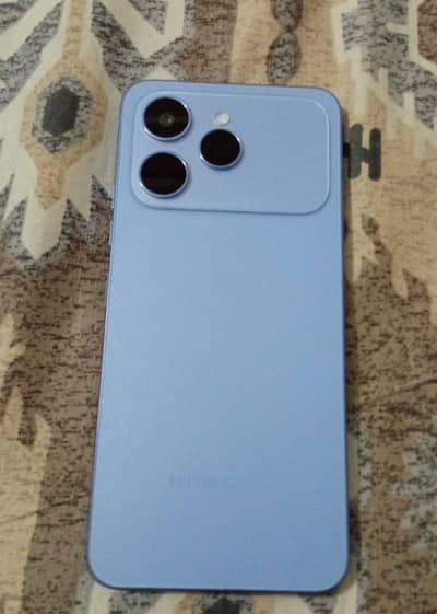 Only 3 month used  Model Tecno Spark 40