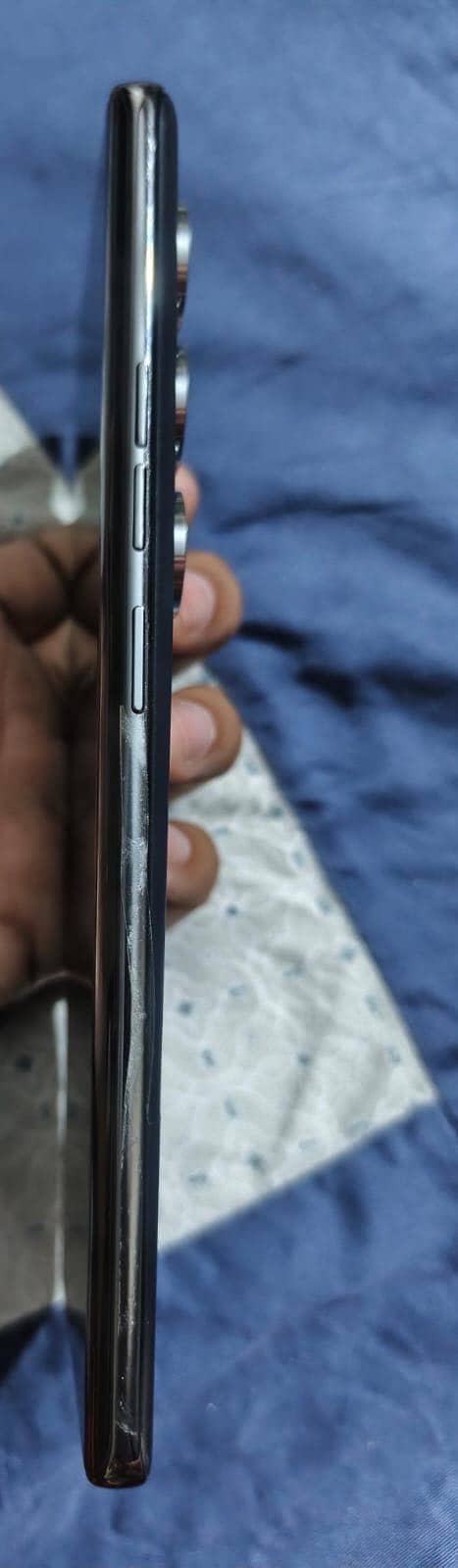 Tecno camon 40 pro 0