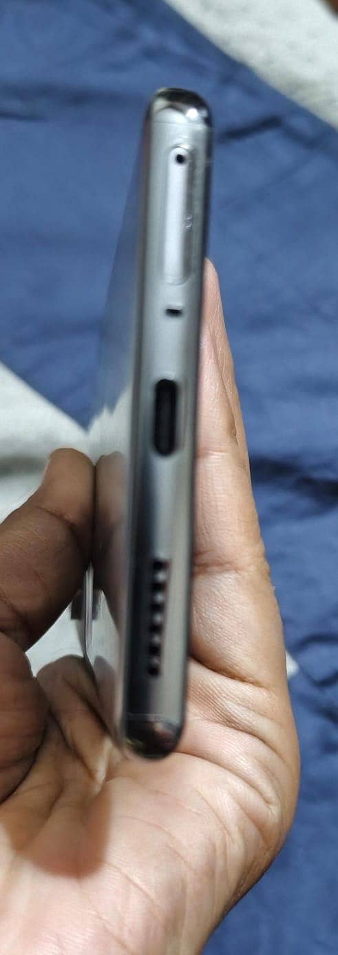 Tecno camon 40 pro 2