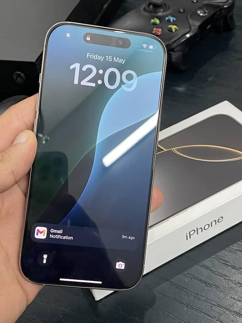 Apple iPhone 16 Pro 1