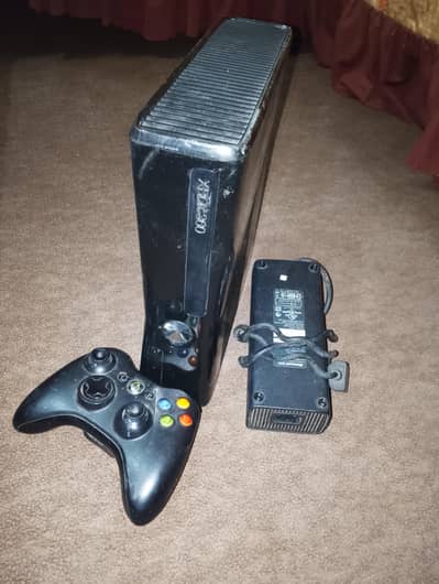 xbox 360 slim console