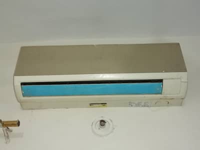 haier 1 ton spli AC for sale off condation