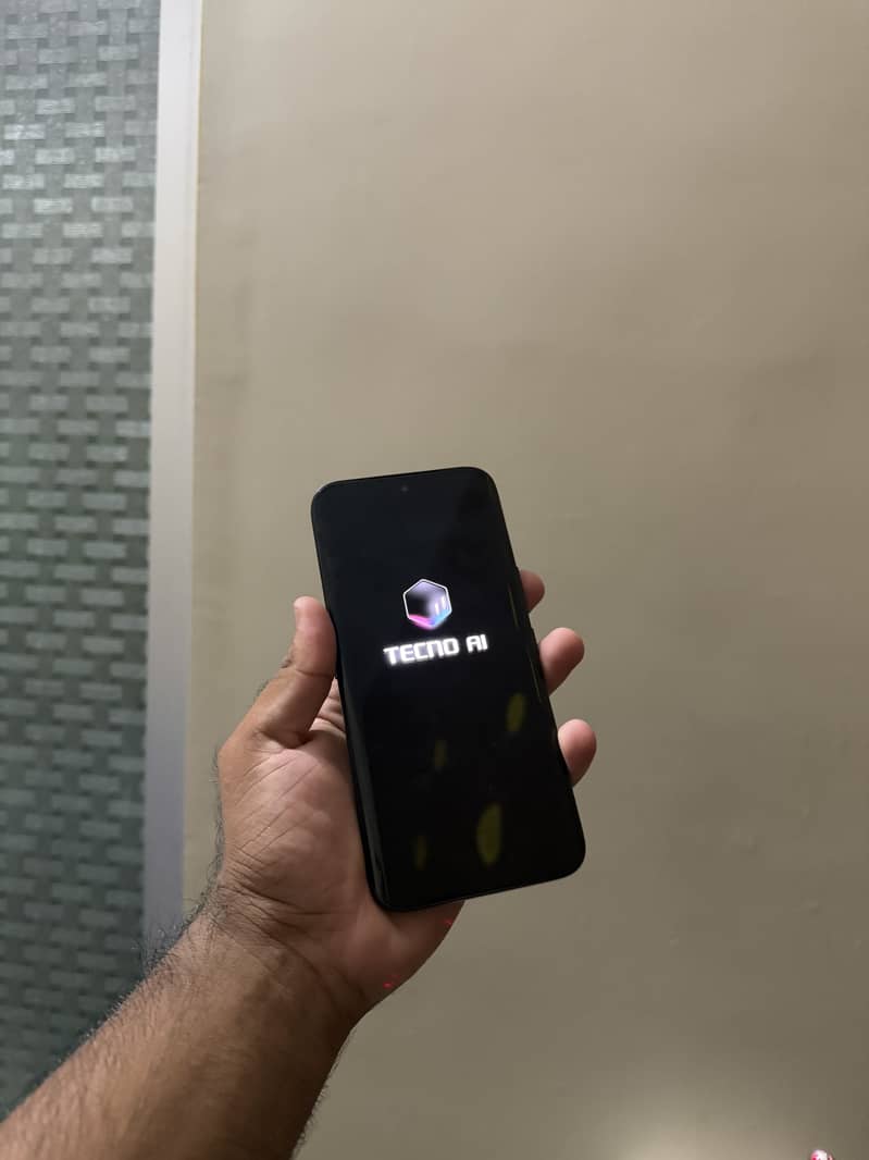 Tecno camon 50 pro 10