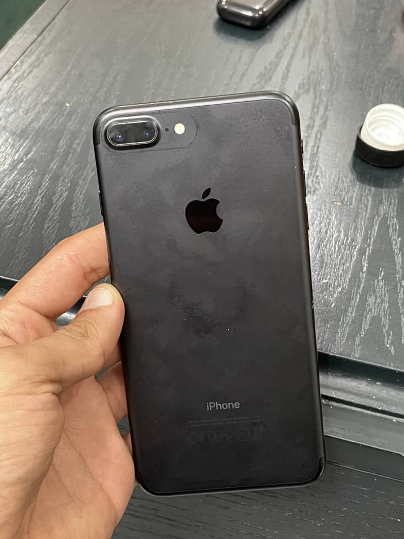 Apple iPhone 7 Plus 3