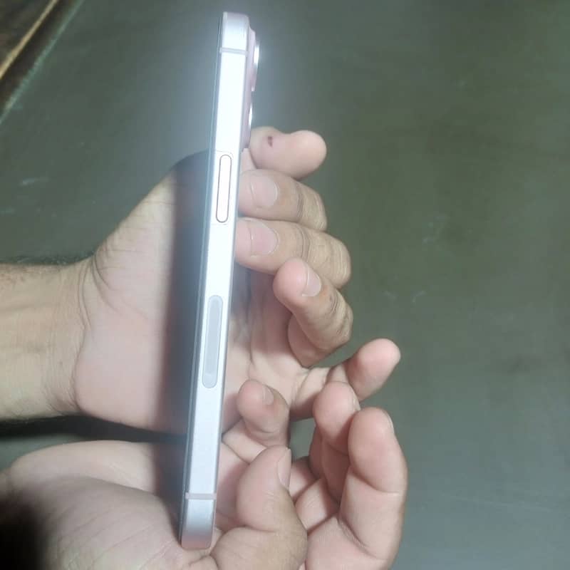 Apple iPhone 15 2