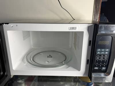 Dawlance DW-132S Microwave Oven 32L - Brand New Box Pack-