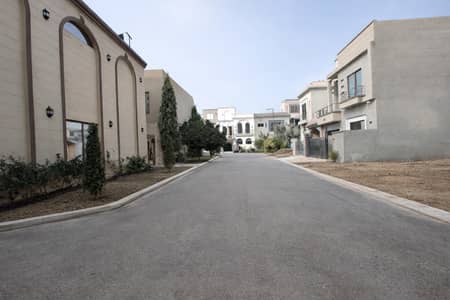 8.5 Marla Plot For Sale In Bahria Town Lahore Sector D