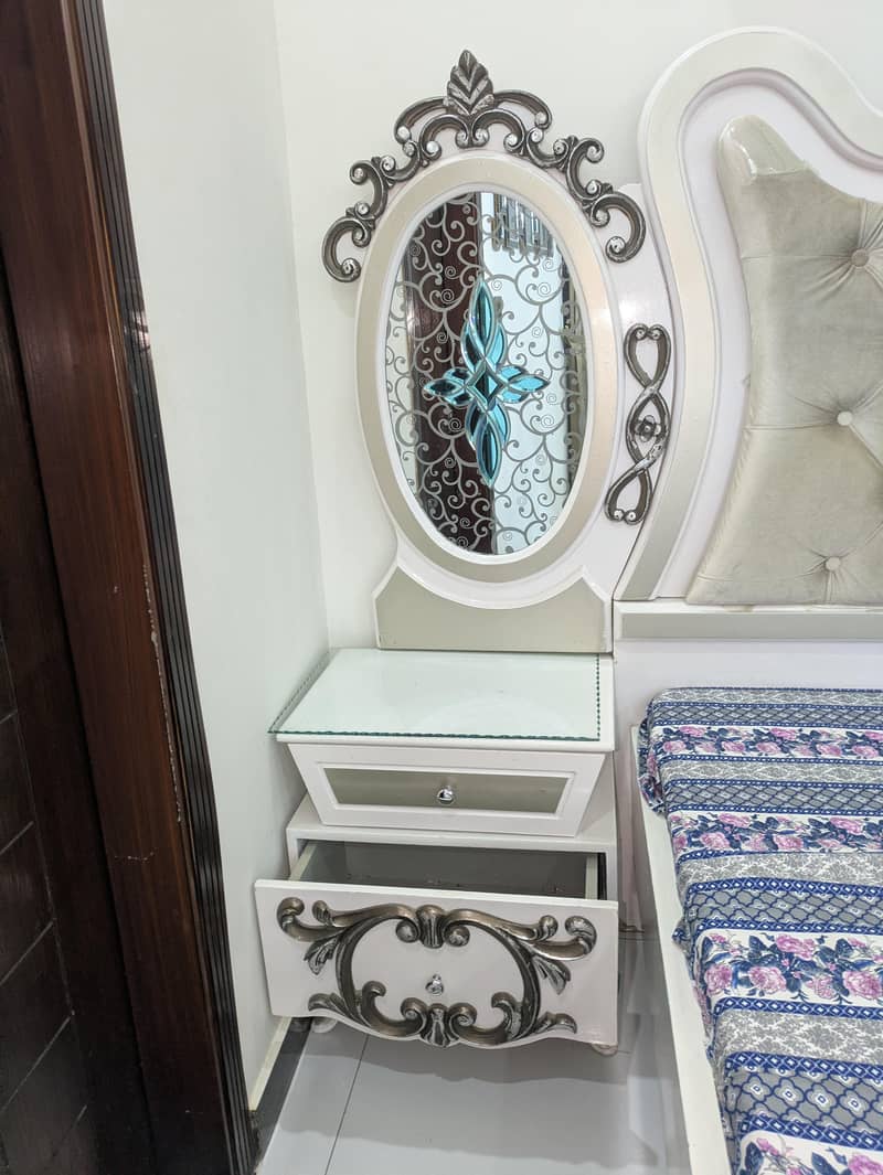 bedroom set 4