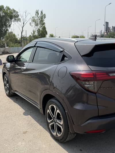 Urgent sale Vezel 2018/2021, in good condition
