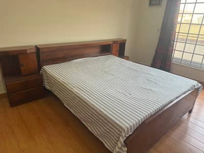 Solid Wood King Size Bedroom Set