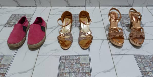 Stylish 2 Sandals and 1 Casuals Shoes best quality