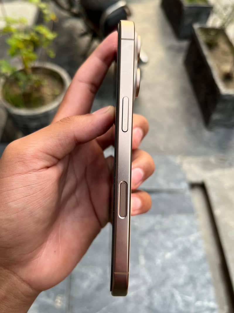 Iphone 16 pro 1