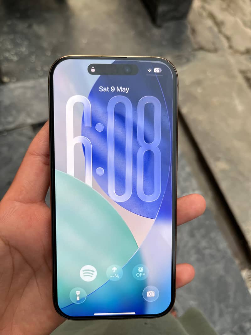 Iphone 16 pro 4