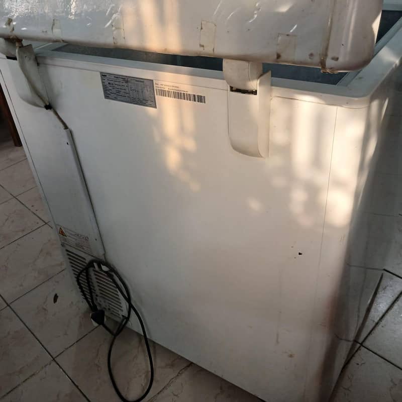 single door freezer 3