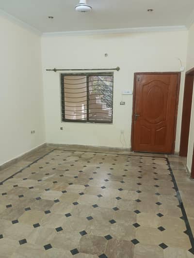 G-11 Size 5 Marla Upper Floor Portion For Rent