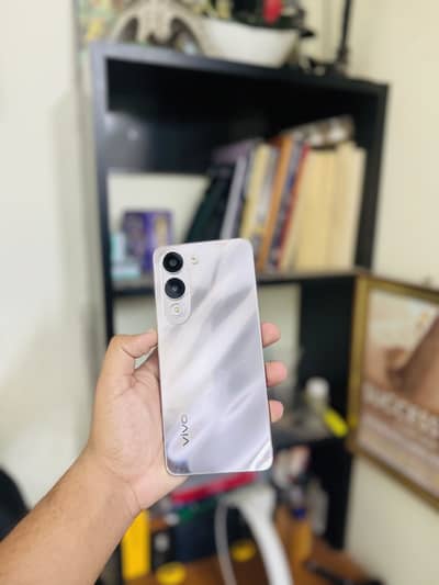 Vivo Y04 For Sale