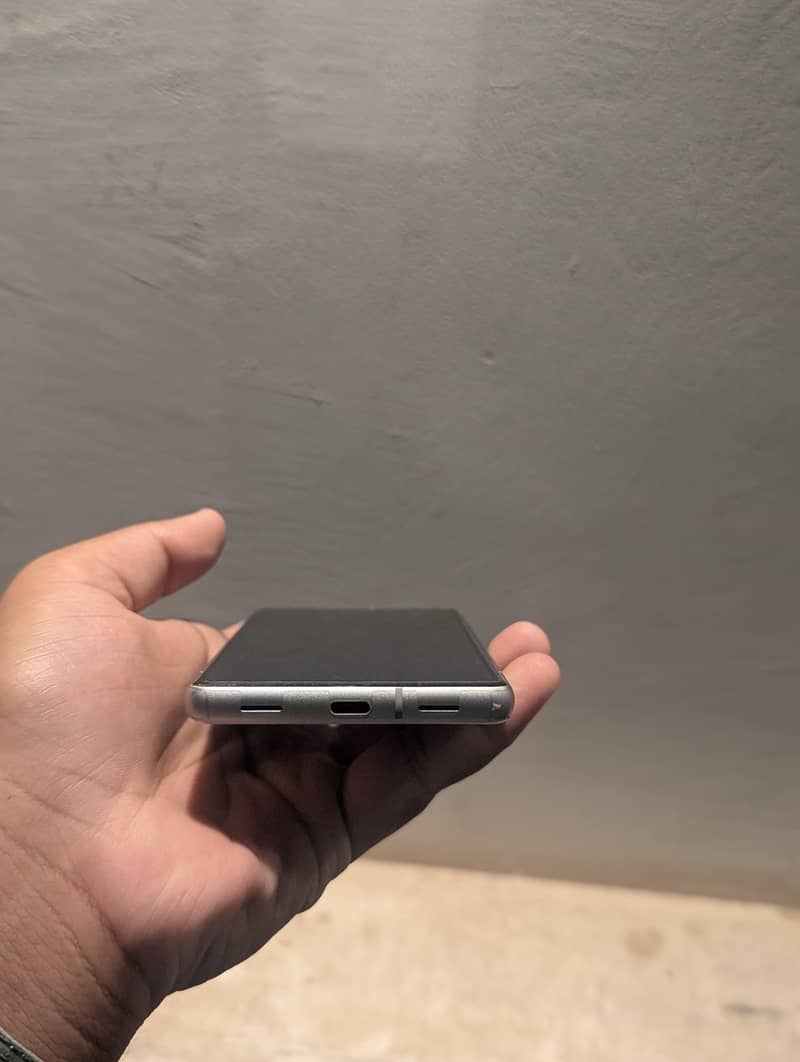 Google pixel 7a 2
