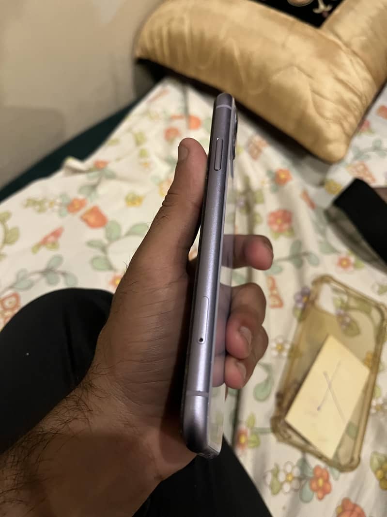 Iphone 11 4