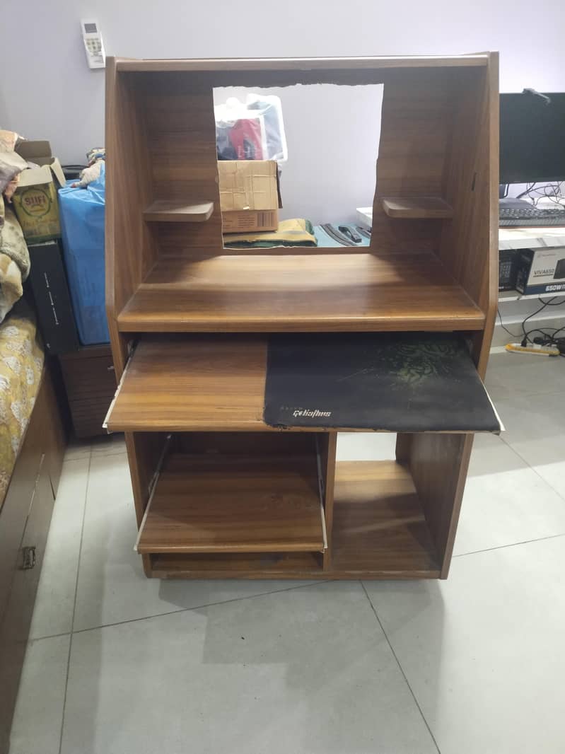Desktop table for PC 1
