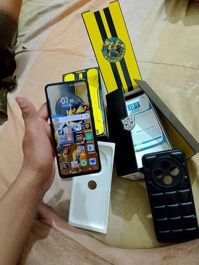 all ok hai koi Masla nahi hai  8 128 tacno spark 30 hai gaming phone h