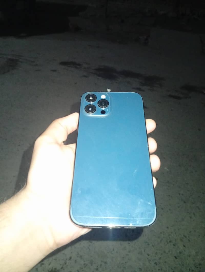 iPhone 12 Pro Max 1