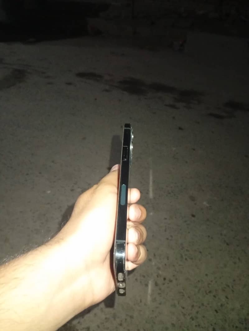 iPhone 12 Pro Max 3