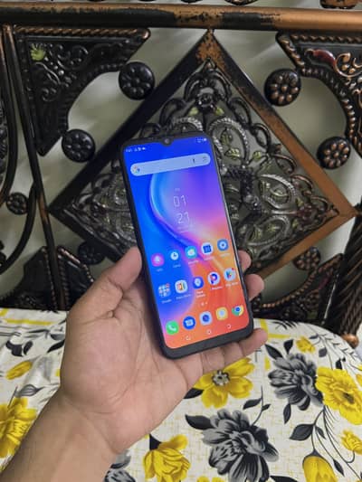 Tecno spark 4