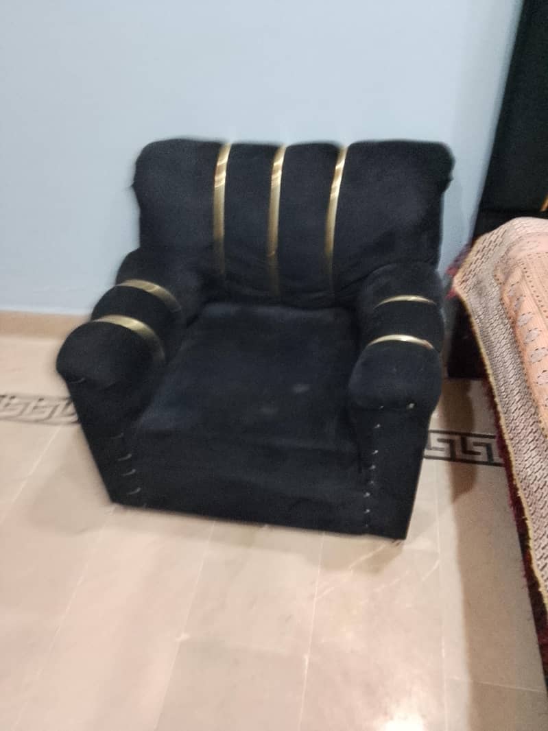 Bed aur sofe 8