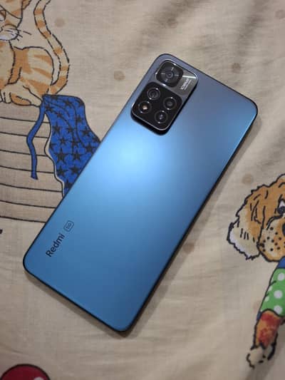 Redmi Note 11pro plus 5G.