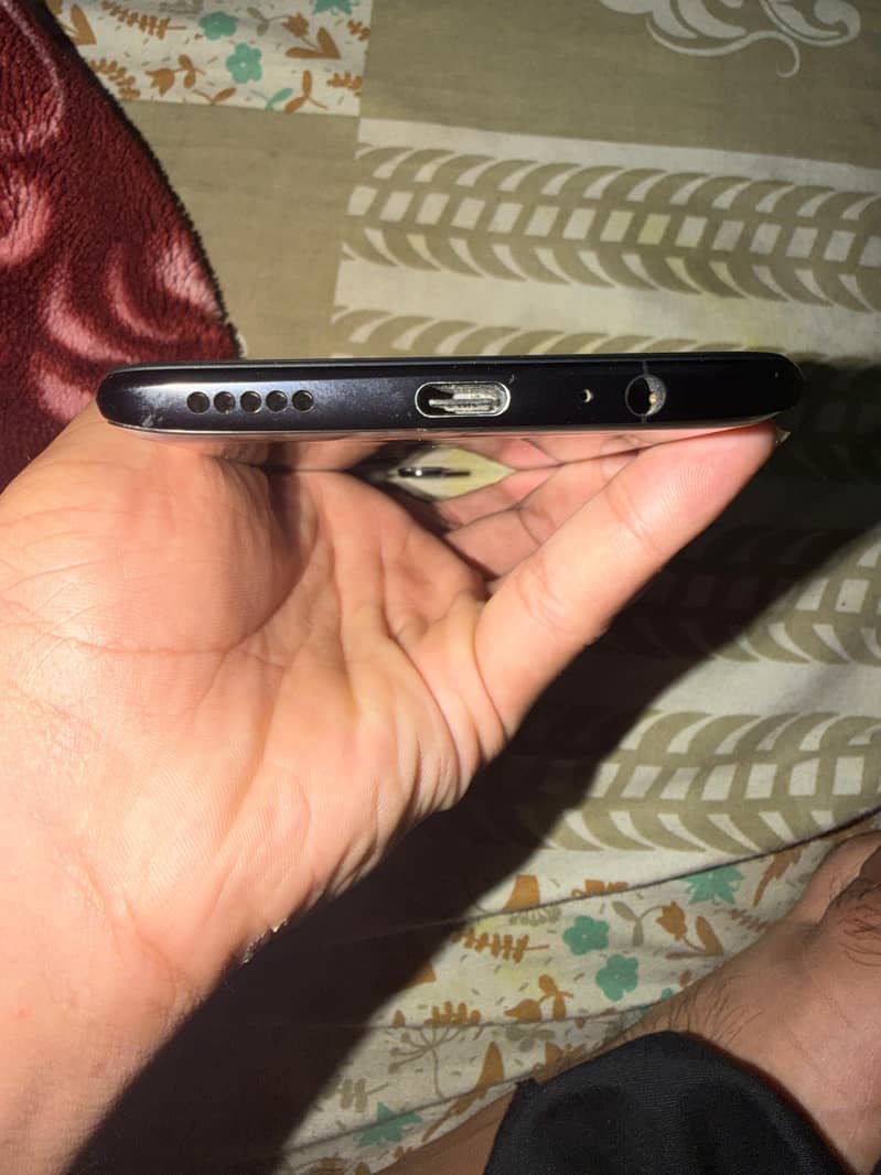 one plus 6- 8/128 4