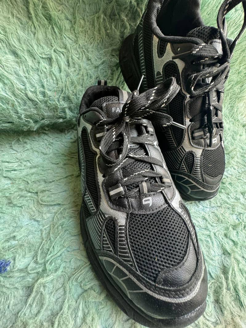 export shoes 16