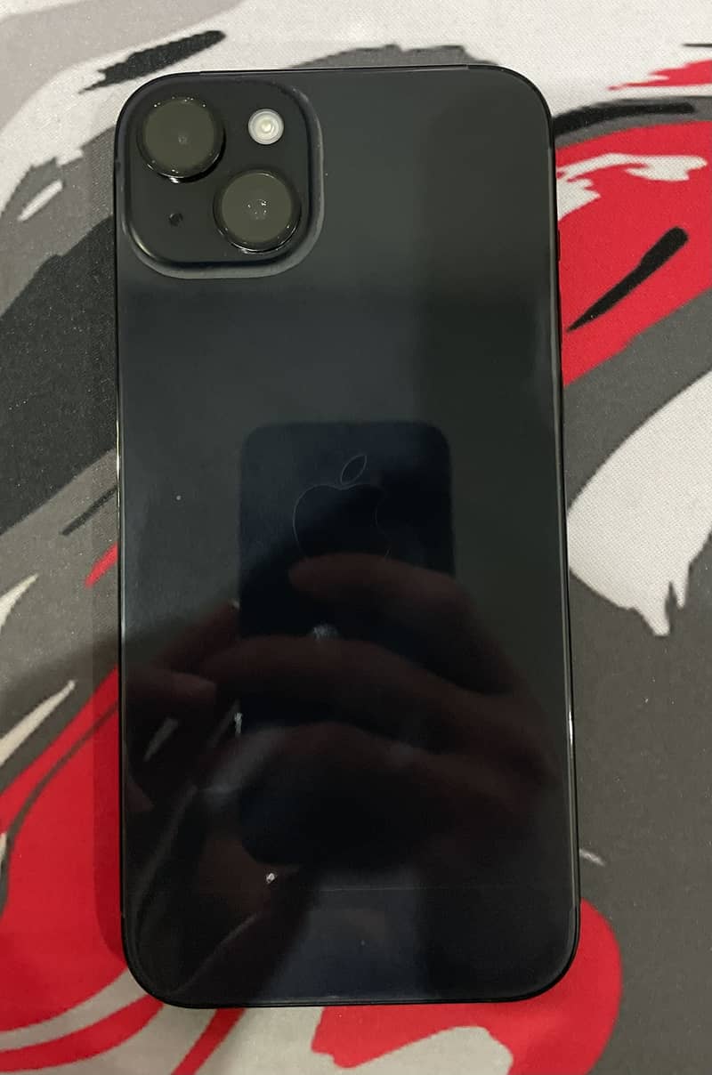 iphone 15 plus (j. v) 1