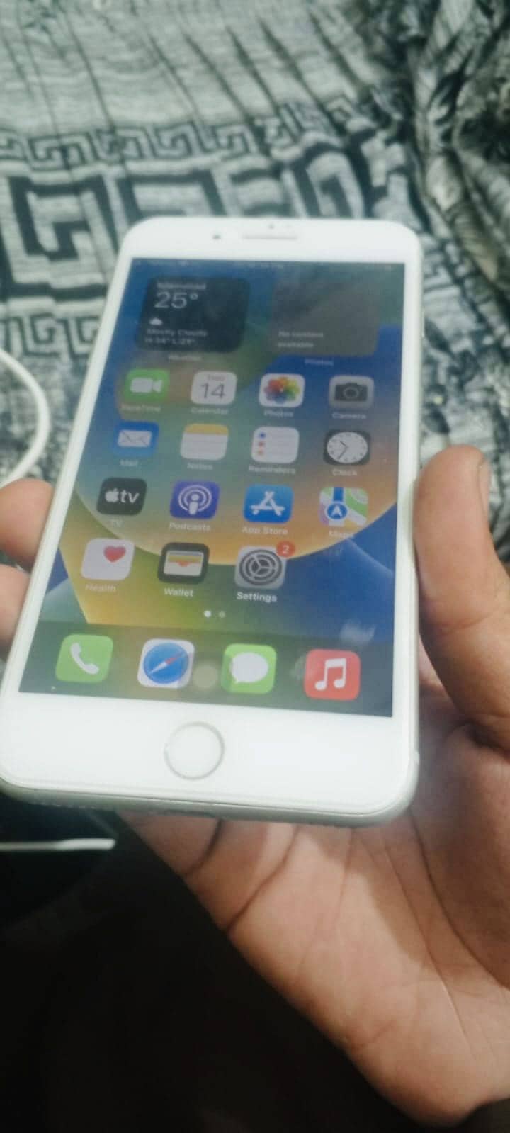 iPhone 8plus 256gp good condition 7