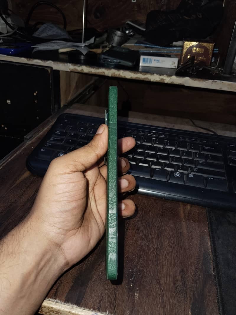 8+8 256 5